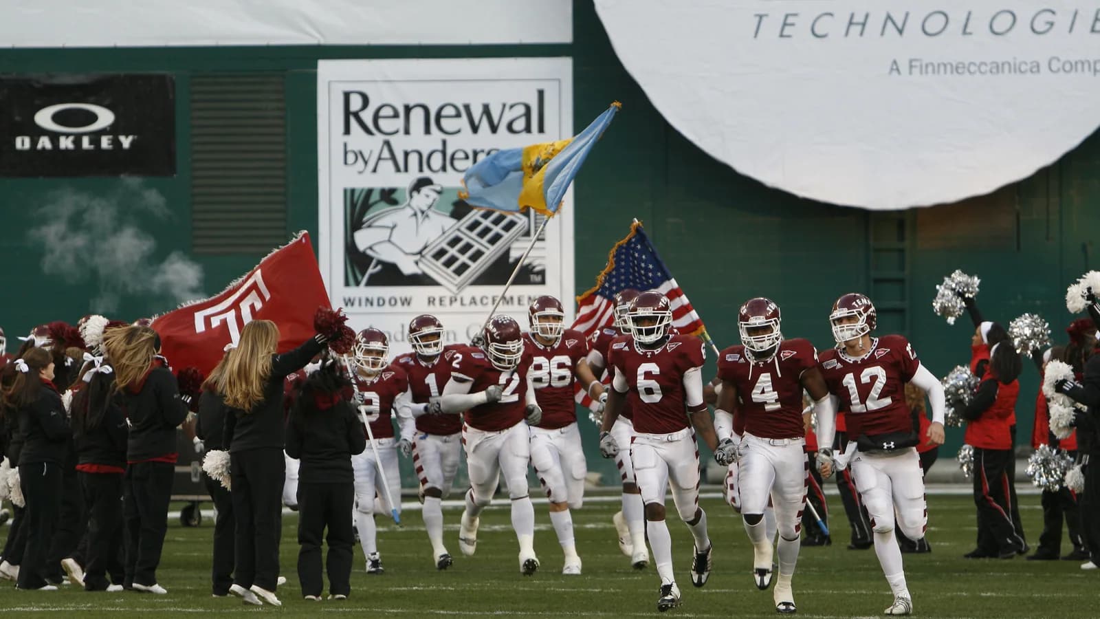 Temple players enter the field before the 2009 EagleBank Bowl.